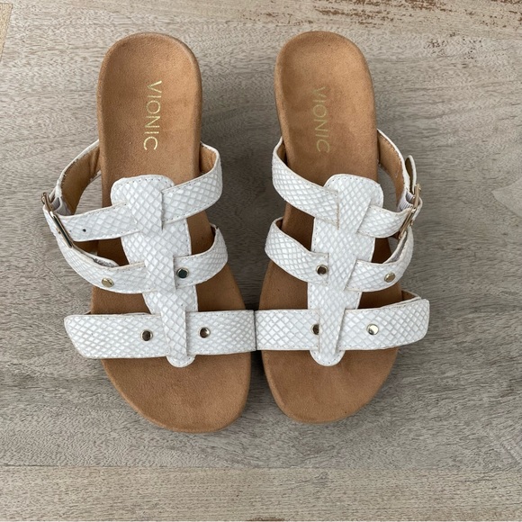 Vionic Shoes - Vionic Radia Slip on Sandals in White 5